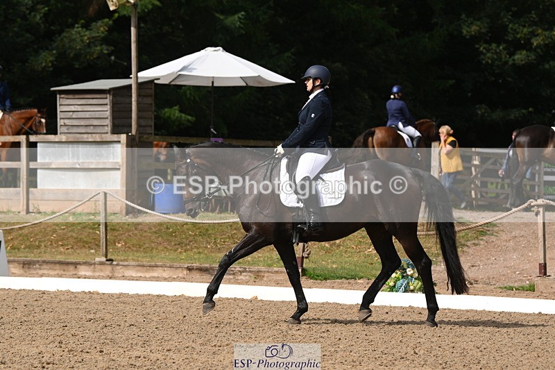 250719A-101004-03252 - 049-Veronica.Roberts-For.J'Adore