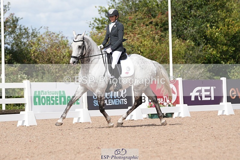 250906-123818-02412 - 072-Jan.ChoppingSeal