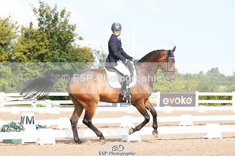 250815-092131-00077 - 001-Charlotte.JenkinsCuffesgrange.Ars.Royale