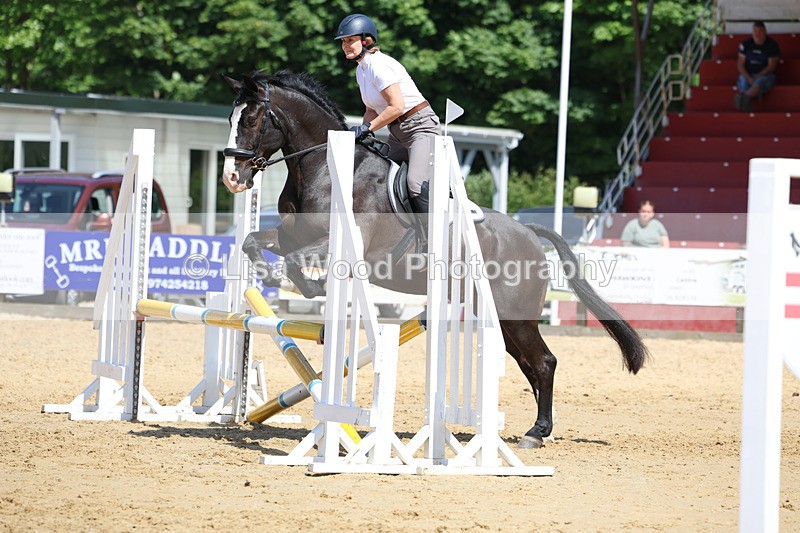 3E7A9709 - Class 8: Senior 80cm