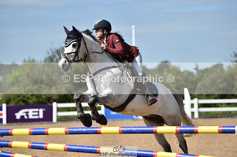 230903A-122304-04448 - Cls 19 Pony Discovery & 90cm Open