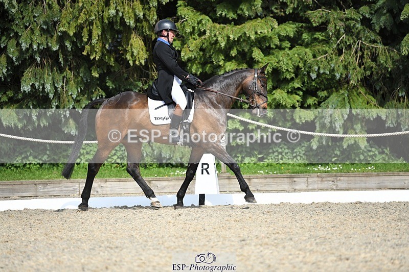 230525-161208-03341 - 119-AUTOGRAF-Simon_Grieve-WEDTrotUp+DR