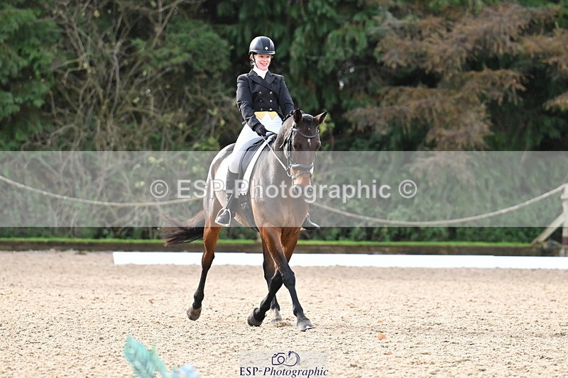 251023A-105115-01561 - B-132-Hannah.R.Jones