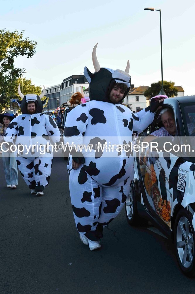 SH4_3495 - Carnival Procession.