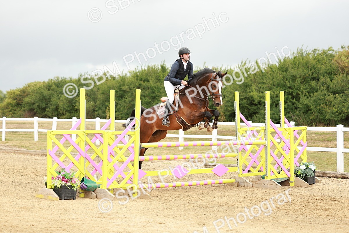 SBM_007002 - Class 2 - Senior Discovery - 1.00m Open