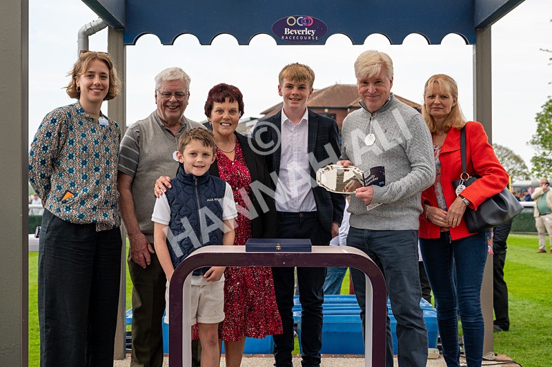 060524-Race 4-Powdering-5110 - Race 4