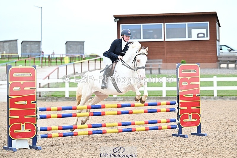 251015-103617-00061 - Cls 1 British Novice and 90cm Open