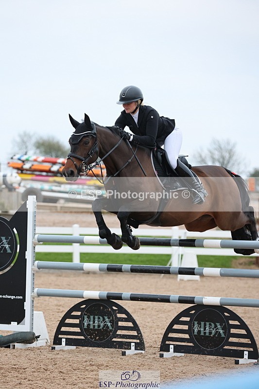 241101A-160246-03211 - FRI Cls 8 National 1.30m