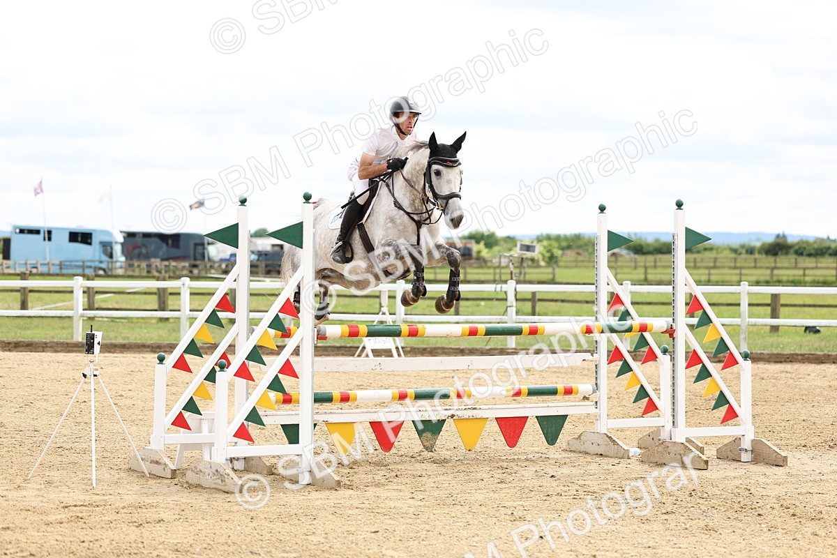 SBM_006107 - Class 19 - Senior Newcomers - 1.10m