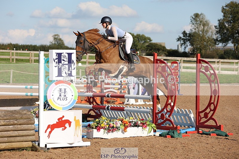 230915A-162715-03175 - Cls 6 Snr 1.05m Derby