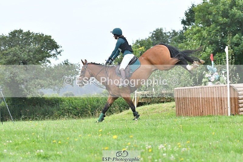 240803-113239-03219 - 005-Laura_Keam-DIAMOND_CRUISE_ON