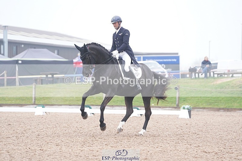 250404-092924-04051 - 022-Jezz.Palmer-Romanno.Weltino