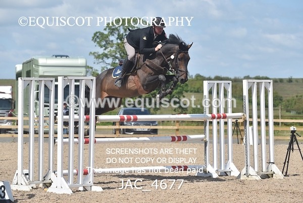 JAC_4677 - CLASS 7 Senior Foxhunter/ 1.20m Open