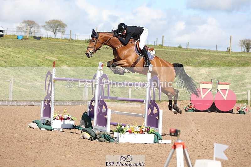 240419A-154627-08928 - Cls 10, 2 Star Big Tour 145cm  15.45 to 16.35 break