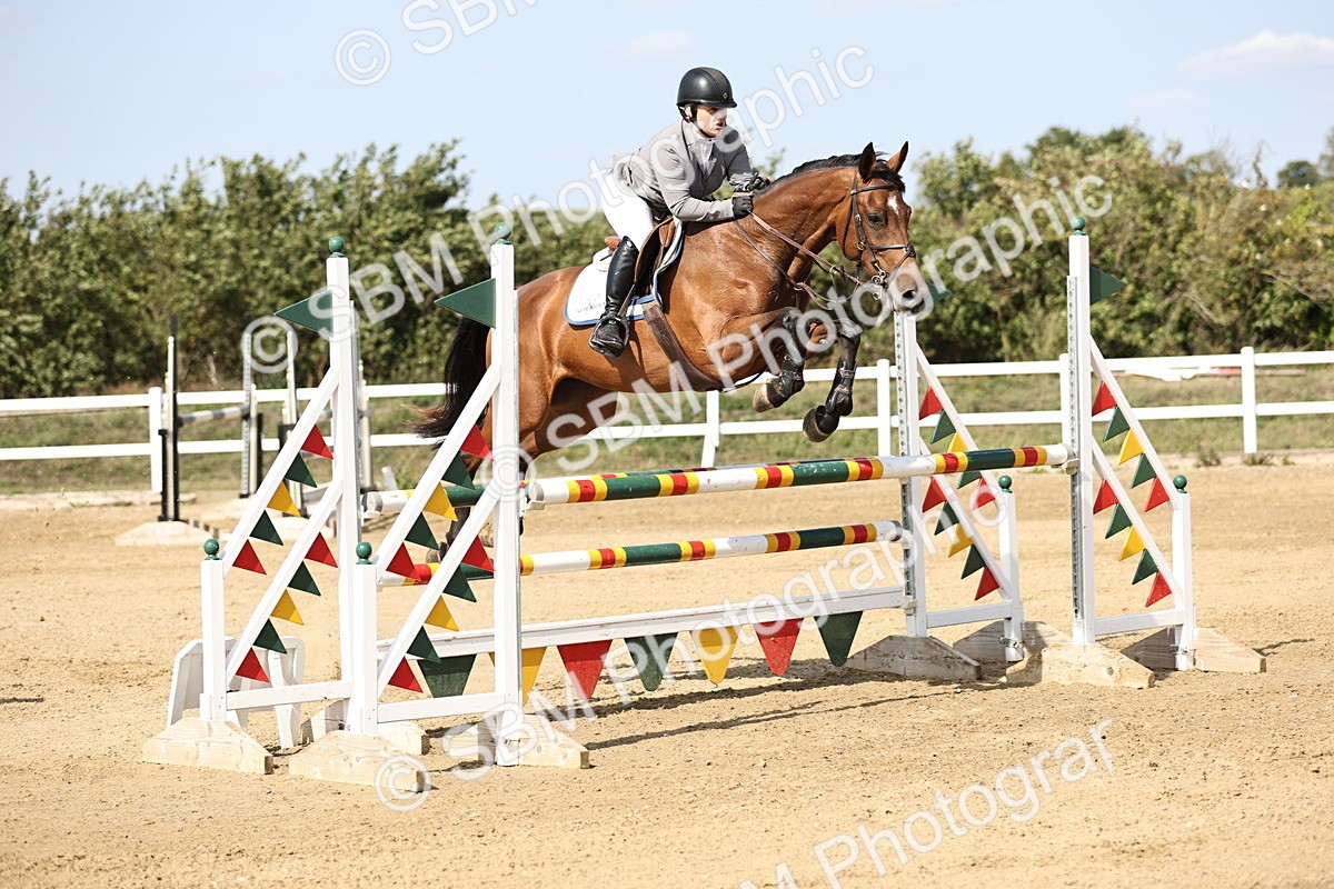 SBM_005106 - Class 6 = Senior Newcomers - 1.10m Open