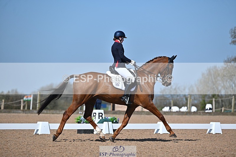 250405-104848-10033 - 120-Isabella.Caldwell-Don.Geniro