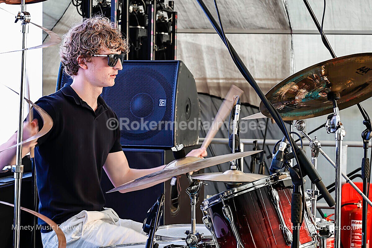 _MGL7202 - MINETY 2025