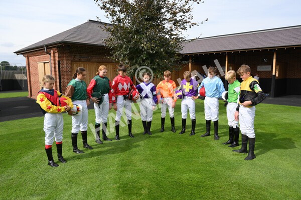 yr04092022p1-3 - 12.30pm 148cm Conditions Pony Race