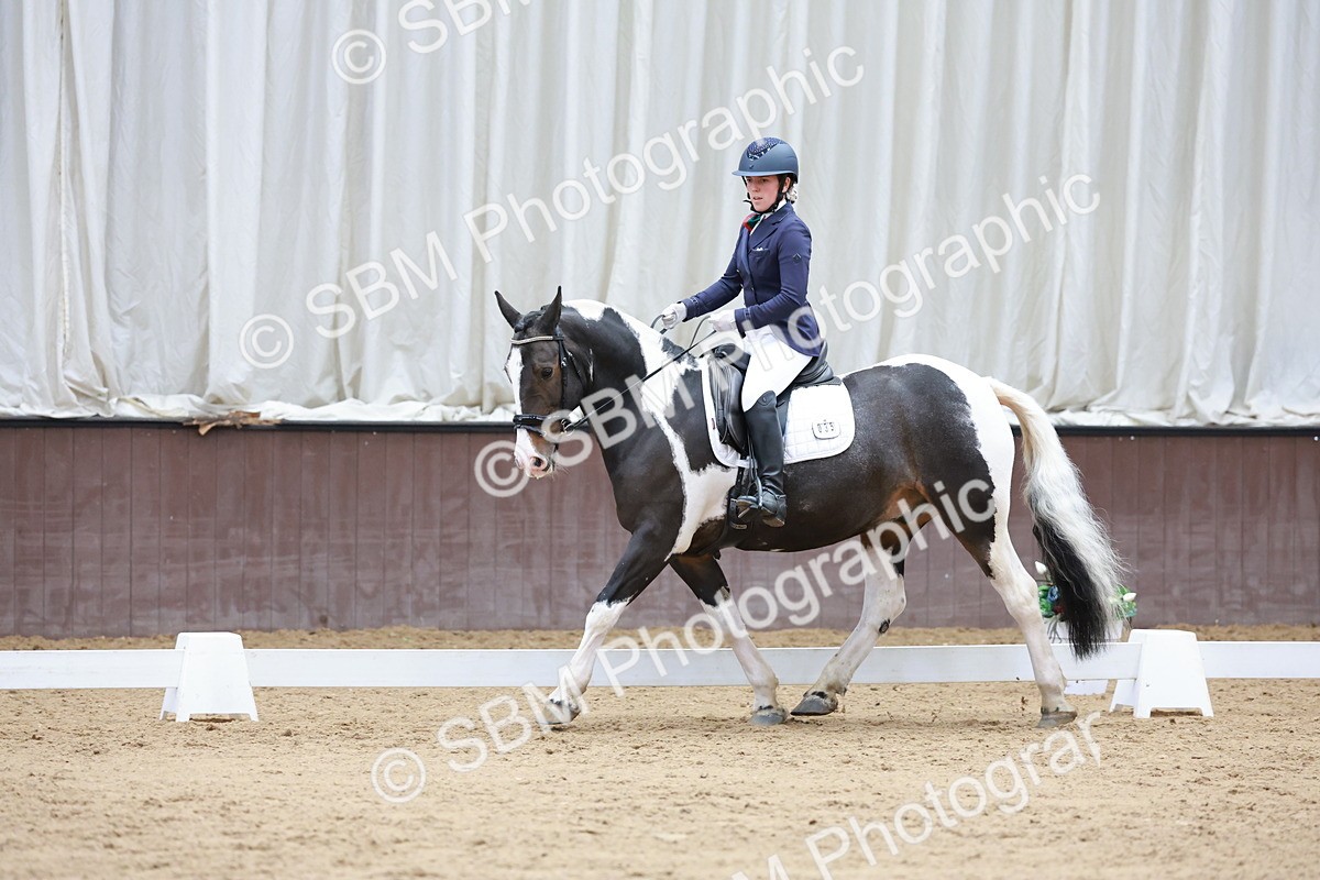 SBM_009813 - Class 6b - Novice 6 - 12.40-13.43