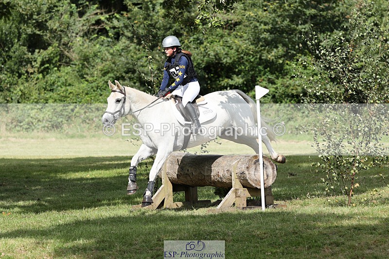 240825X-113022-32284 - 70cm XC 11.00 to 12.00