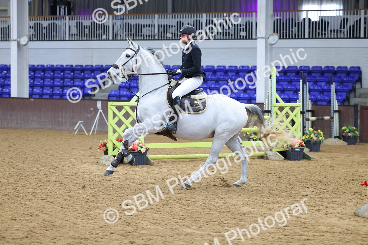 SBM_009811 - Class 20 - Senior British Novice/ 90cm Open - First Round (0.90m)