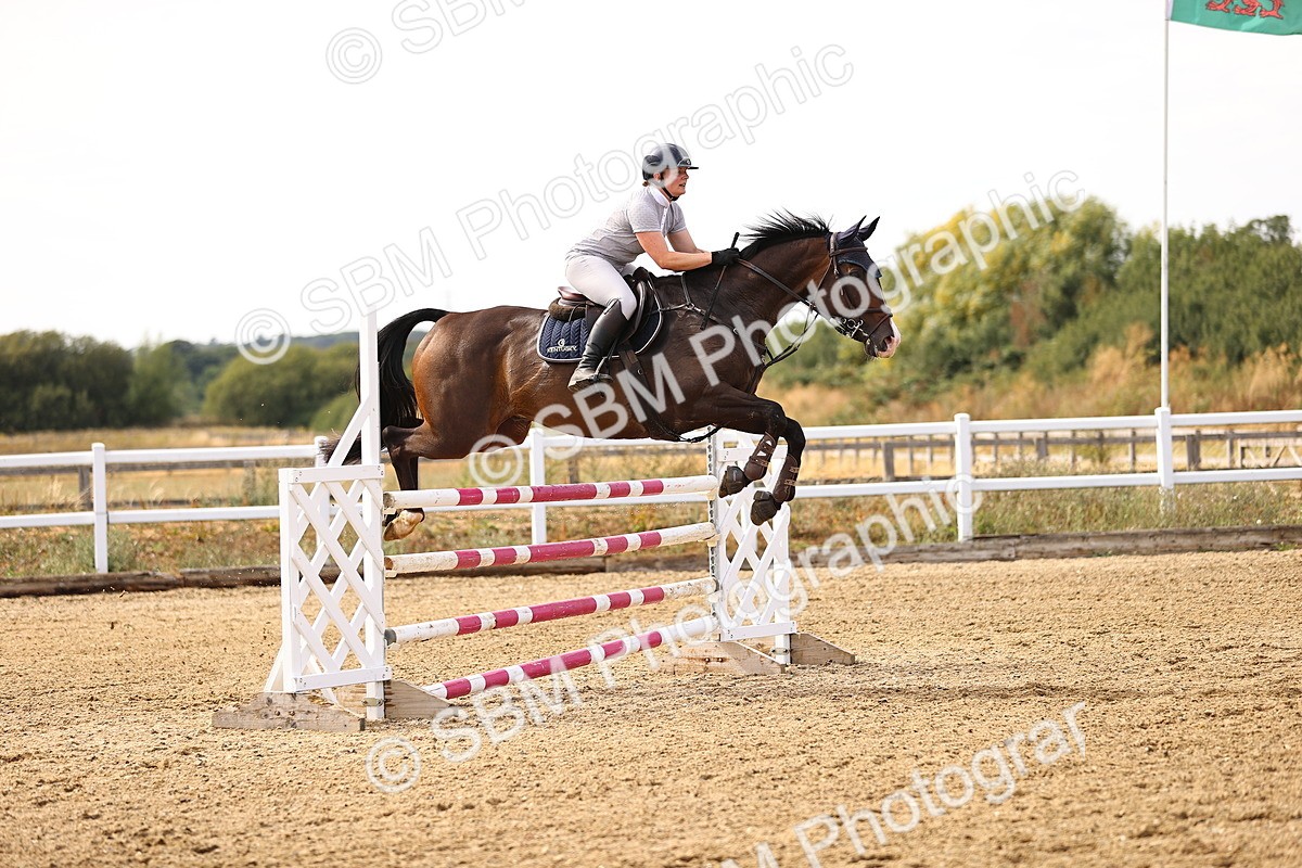 SBM_001510 - Class 6 - Senior Newcomers 1.10m