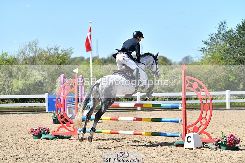 240420A-133000-11260 - Cls 39, Amateur 1.05m