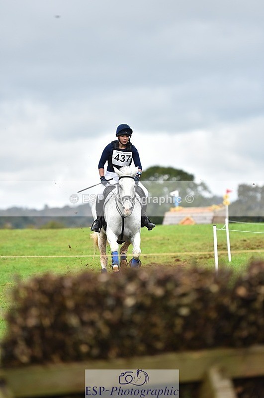 231021-130232-18347 - 437-DONBEG.GREY-Hannah.Underhill-SC+XC