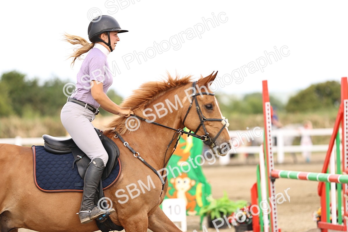 SBM_002349 - Class 18 - Ariat Senior British Novice- 90cm Open