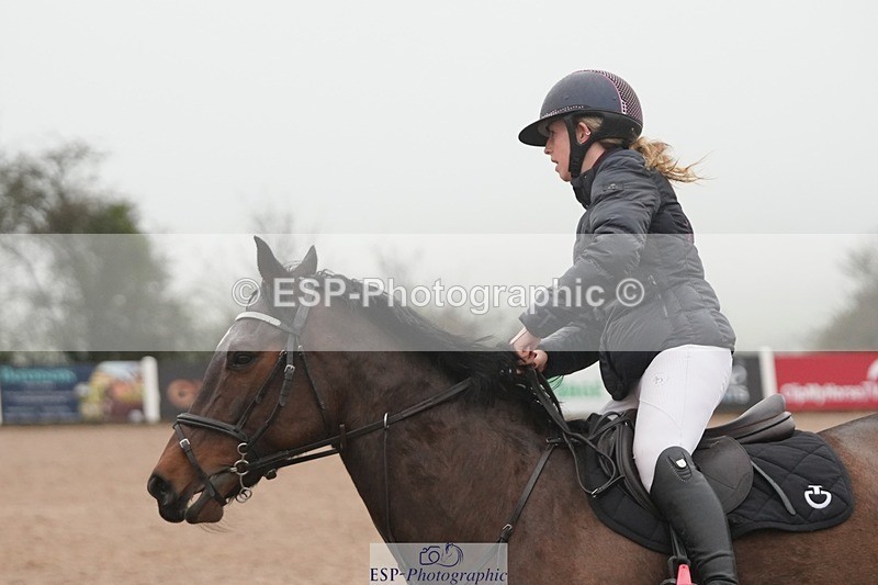 251207-121549-02013 - Cls 20 Snr Newcomers and 1.10m