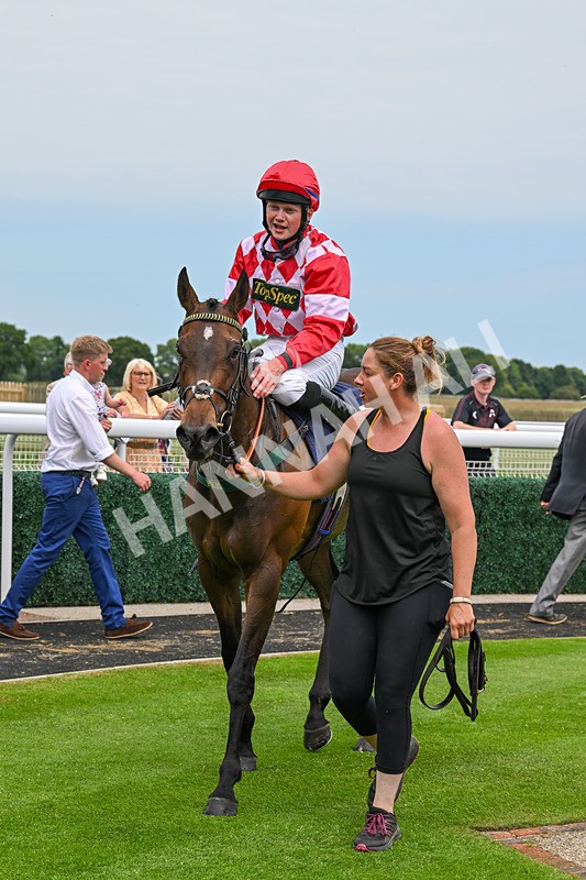 250624-Race 1-Lady Bouquet-5073 - Race 1
