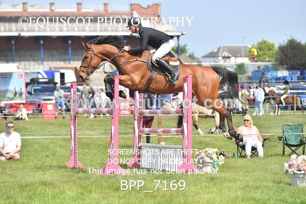 BPP_7169 - CLASS 3 Andrew Hamilton Coach, RHS Foxhunter Championship Qualifier