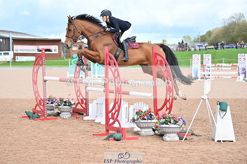 231014A-105743-04264 - Cls 18 Newcomers & 1.10m Open