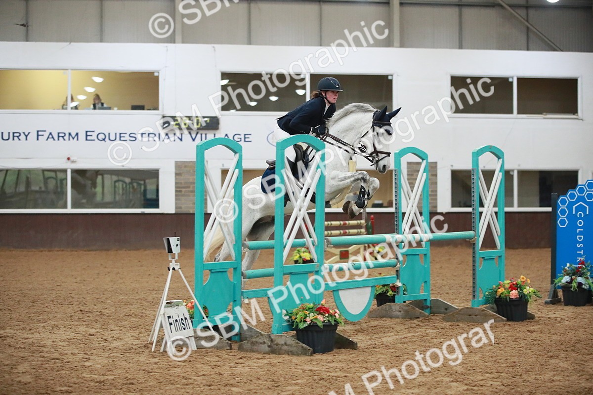 SBM_001030 - Class 4 - Senior Newcomers - 1.10m Open
