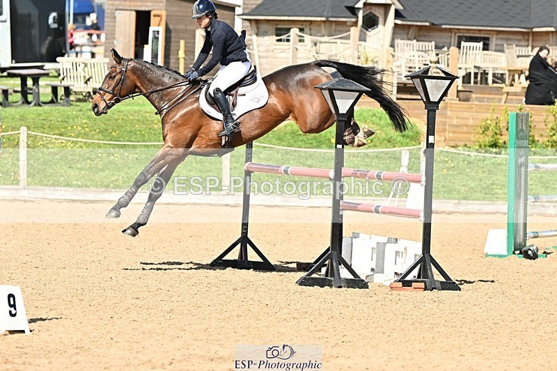 250416-145954-01558 - Cls 6 Foxhunter and 1.20m