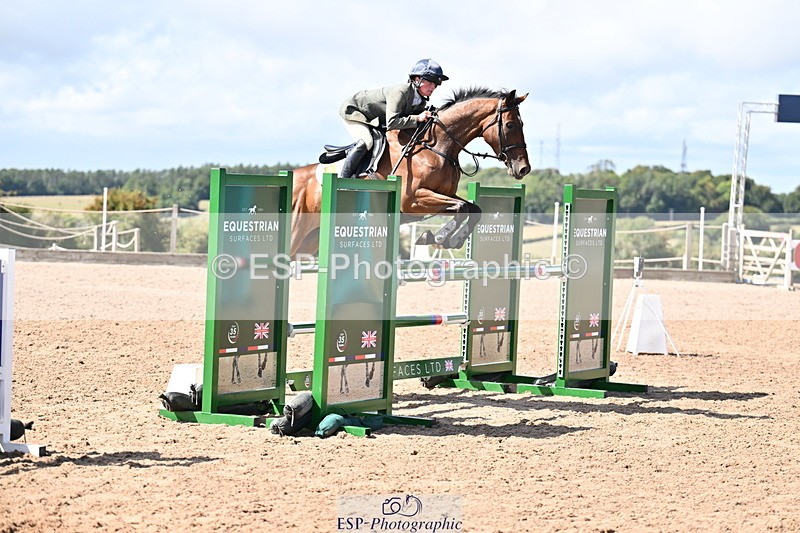 250827B-132309-00550 - Cls 4 Snr Newcomers 1.10m