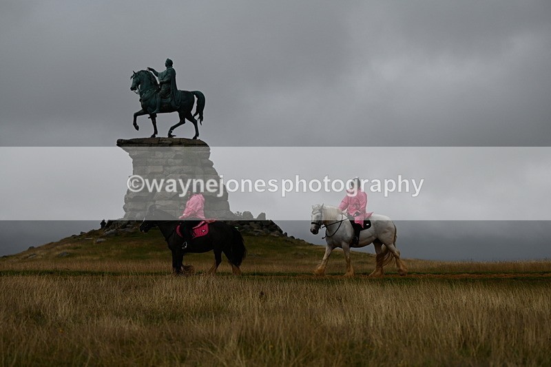 DSC_1826 - Time at Statue 12:13 to 12:32