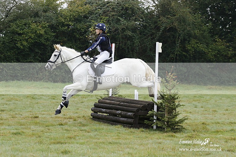 WWHT 171021 0548 - Novice Restricted (0.80m)  17/10/21