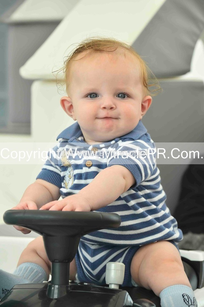 SH4_2163 - Bonny baby competition.