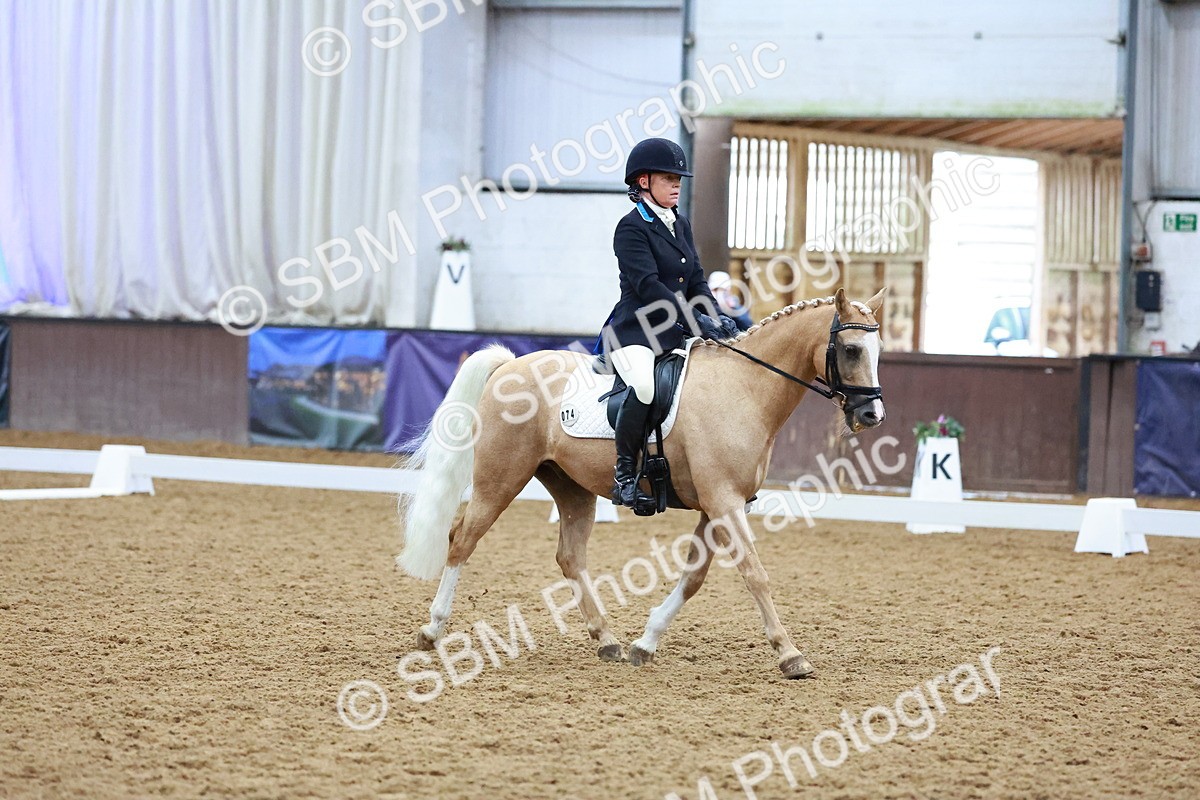SBM_004273 - Class 12 - E2 Championship - 14.50-15.53