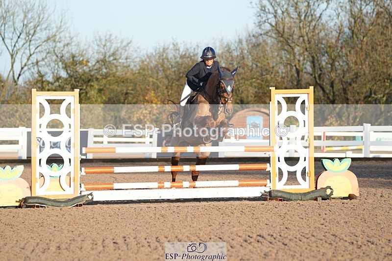 251108-083908-01794 - Cls 9 British Novice and 90cm Open