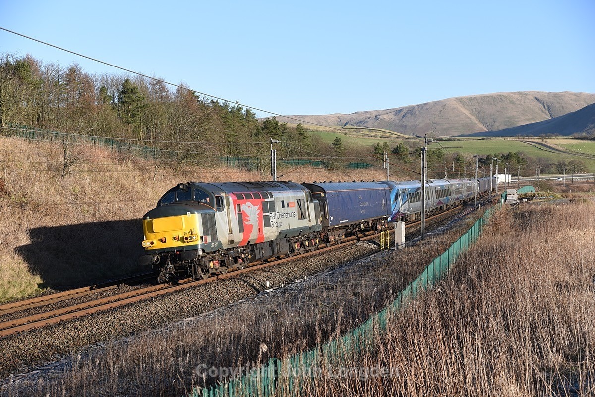 JL - 20.1.22 37611 & 397005 5N32 Kilmarnock - Longsight, Beckfoot - West Coast Main Line (north to south)
