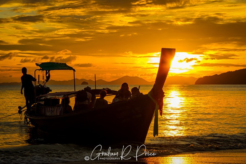 IMG_7419 - Sunset vs Sunrise
