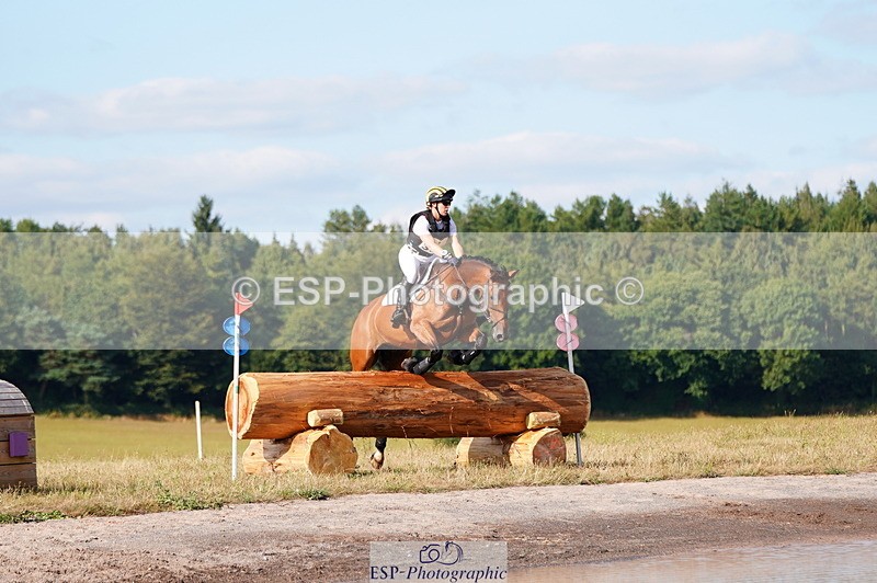 250802A-172432-08855 - H-351-Franky.Reid-Warrilow-DOLLEY.SYMPHONY.J.K