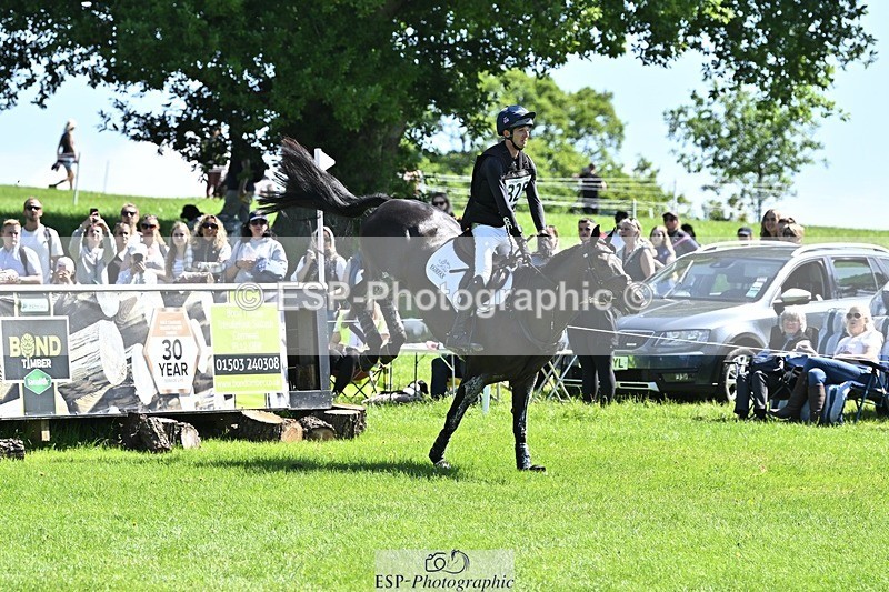 240525-110117-12176 - 325-MIDNIGHT_ENDEAVOUR-Tom_Jackson