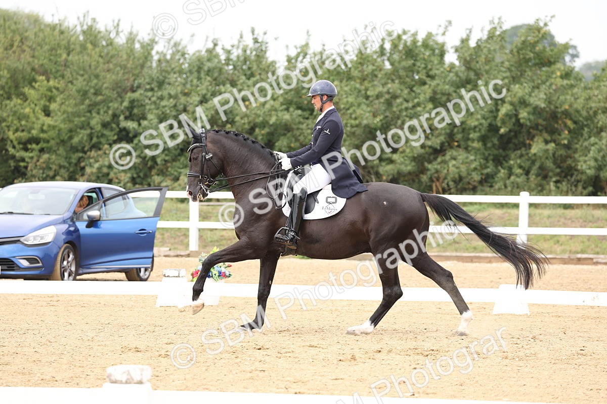 SBM_007620 - Class 9 - FEI INT I - 14.57-15.45