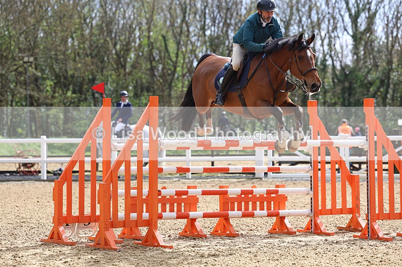 3E7A2426 - Class 9: Senior 1.30m open