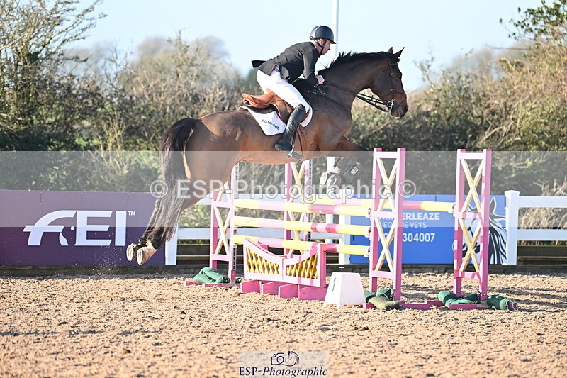 231210A-133134-02599 - Cls 20 Newcomers & 1.10m Open