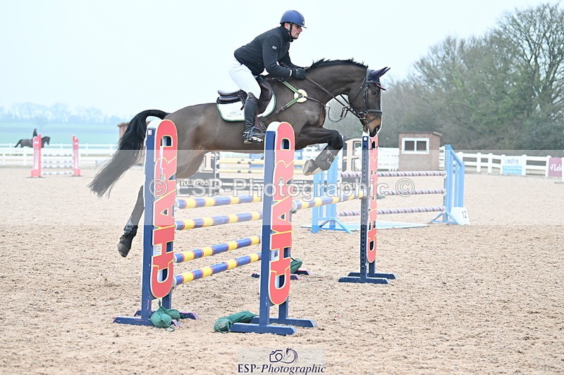 240113A-125253-02066 - Cls 12 Newcomers and 1.10m Open