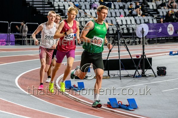 StudInd-915676 - Track Male Set Two